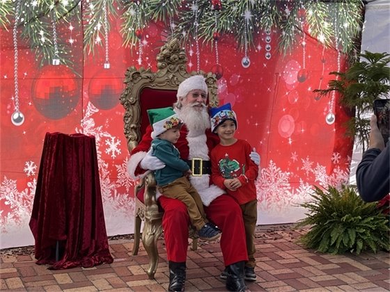 winter garden farmers market at christmas time 